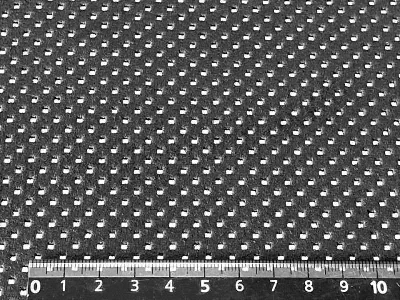 画像4: 【135cm×5M単位】最上級 スエード調生地 人工皮革 日本製 【黒 四角穴パンチング 貫通】[まとめ買い割引]（アウトレット） (4)