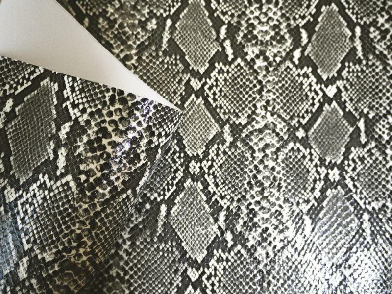 画像5: ヘビ革 合皮レザー生地【メタリックパイソン グレー】 (5)