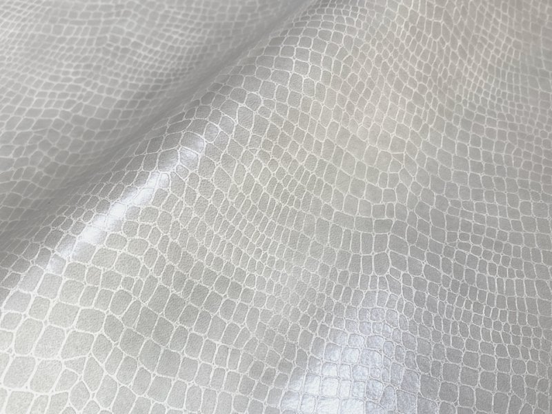 画像2: ワニ革 合皮レザー生地【ベーシック ソフト ライトグレー】 (2)