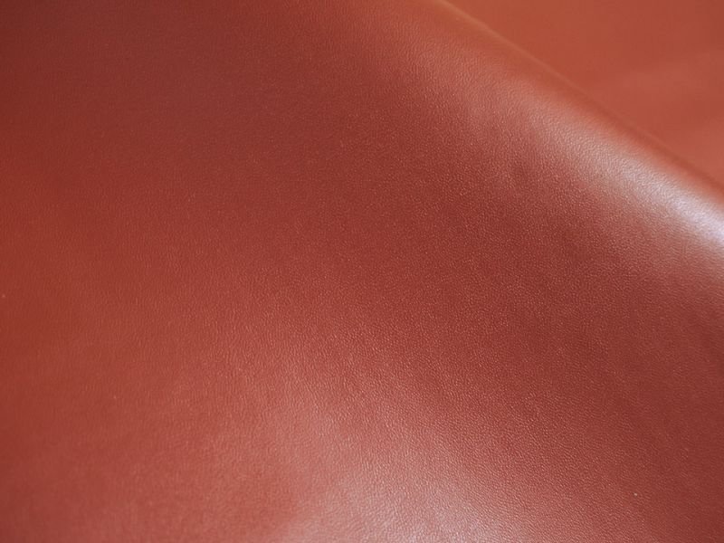 画像2: 貼るレザー（シールタイプ） 合皮生地【薄手 レンガ ツヤなし】 (2)