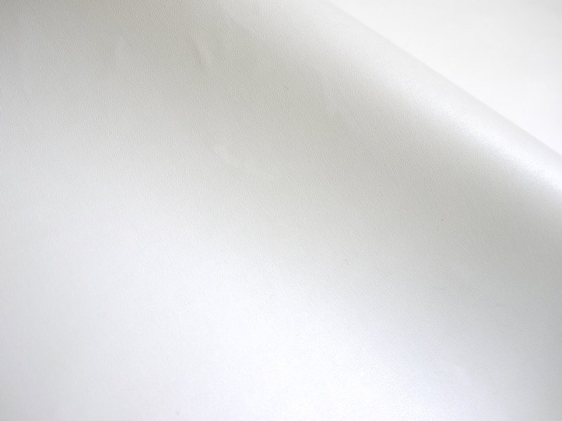 画像2: 合皮レザー生地【薄手 白 ツヤなし】 (2)