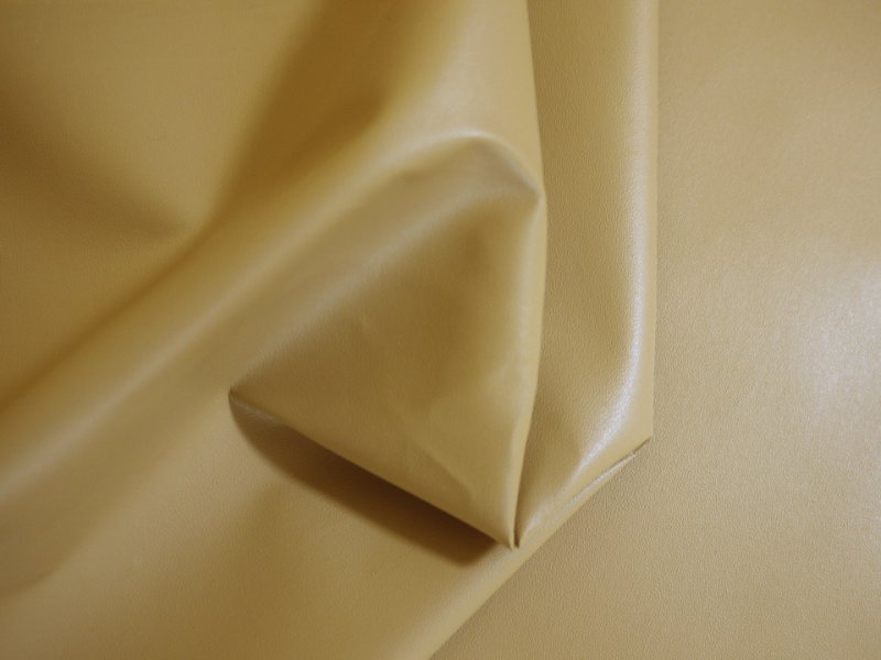 画像5: 合皮レザー生地【薄手 薄キャメル ツヤなし】 (5)