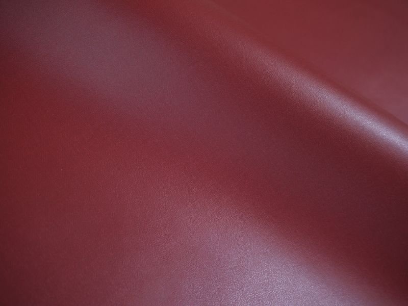 画像2: ※難あり※合皮レザー生地【薄手 エンジ ツヤなし】95×80cm (2)