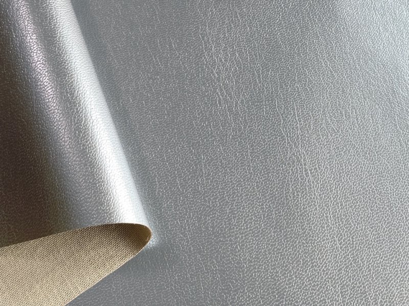 画像3: ※難あり※合皮レザー生地【薄手 シルバー ツヤあり】95×80cm (3)