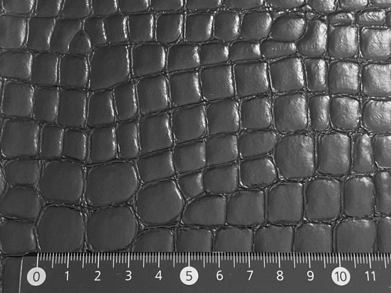 画像4: ワニ革 合皮レザー生地 難燃【大クロコダイル 黒 ツヤふつう】 (4)