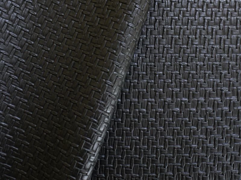 画像2: 合皮レザー生地 エンボス 難燃【ラタン ブラック】 (2)