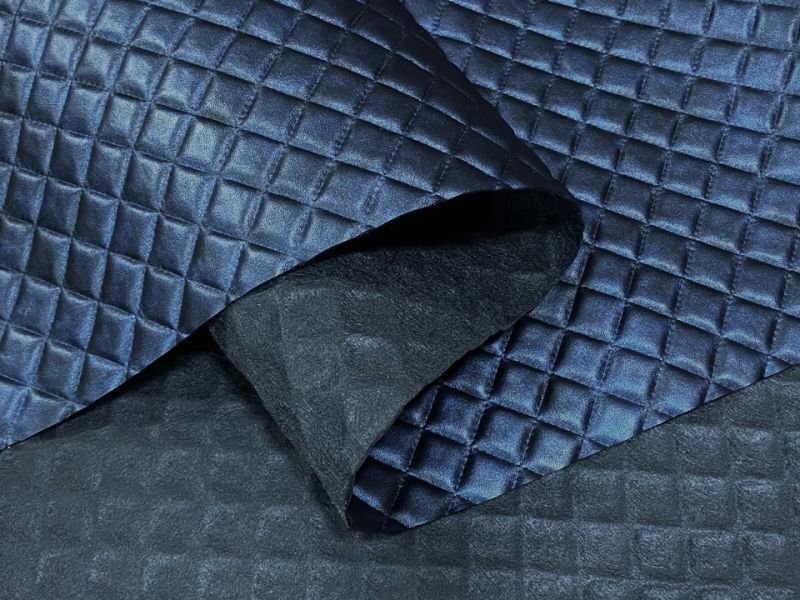 画像6: 合皮レザー生地 エンボス【光沢キルト調 ダイヤ柄 紺】 (6)