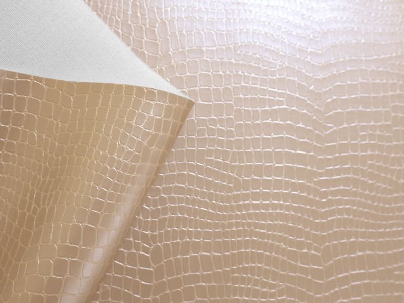 画像6: [最終在庫] 光沢ワニ革 合皮レザー生地【ベーシック パールベージュ】 (6)