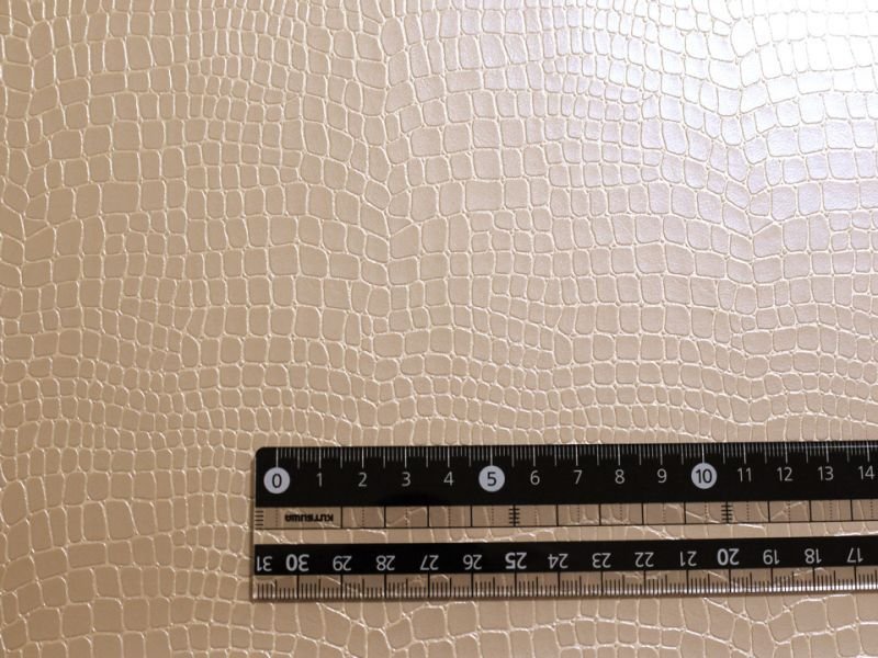 画像7: [最終在庫] 光沢ワニ革 合皮レザー生地【ベーシック パールベージュ】 (7)