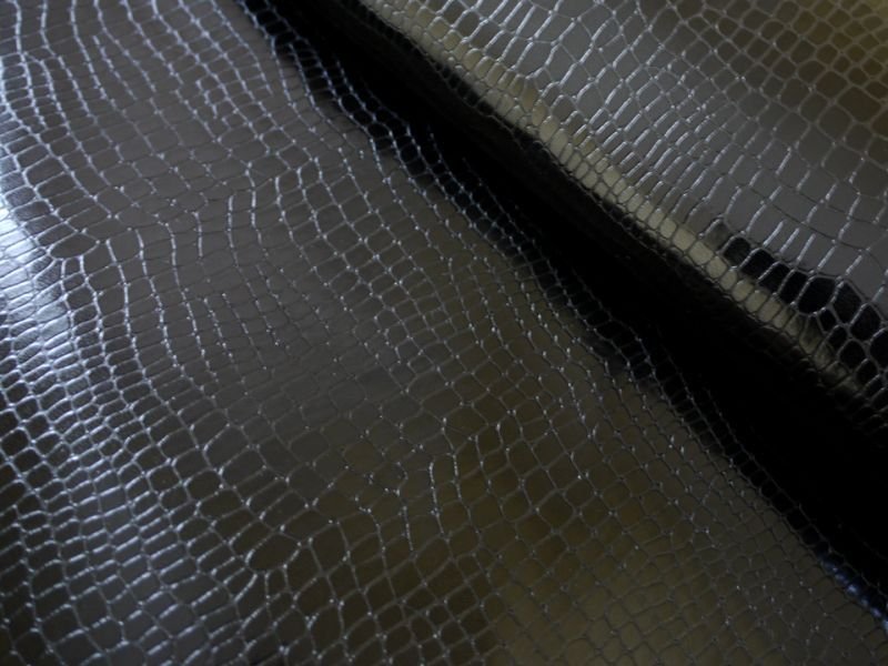 画像3: 光沢ワニ革 合皮レザー生地【ベーシック 黒】 (3)