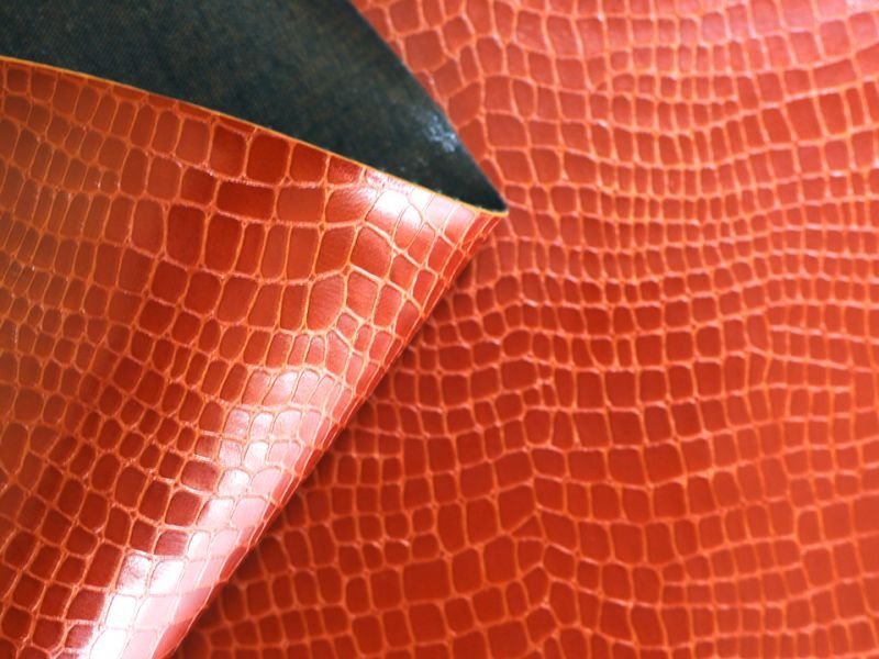 画像3: [最終在庫] 光沢ワニ革 合皮レザー生地【ベーシック チョコレート】 (3)