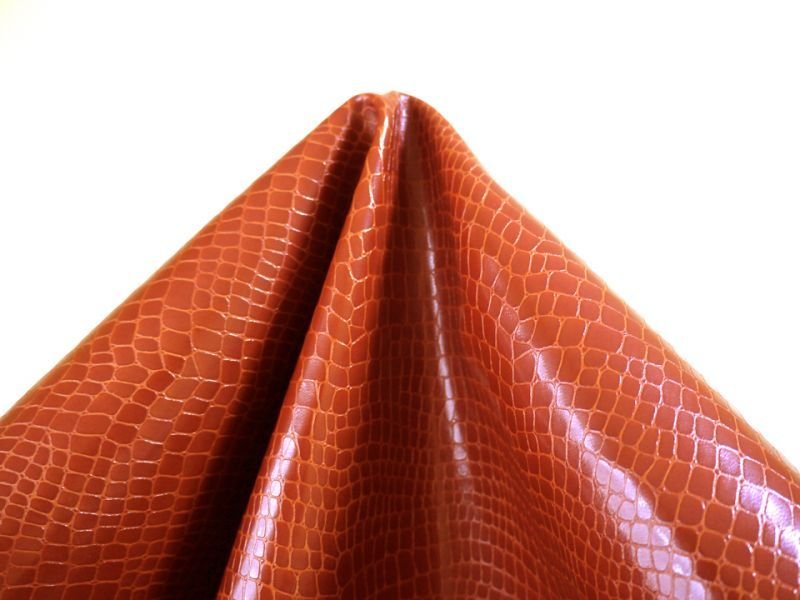 画像4: [最終在庫] 光沢ワニ革 合皮レザー生地【ベーシック チョコレート】 (4)