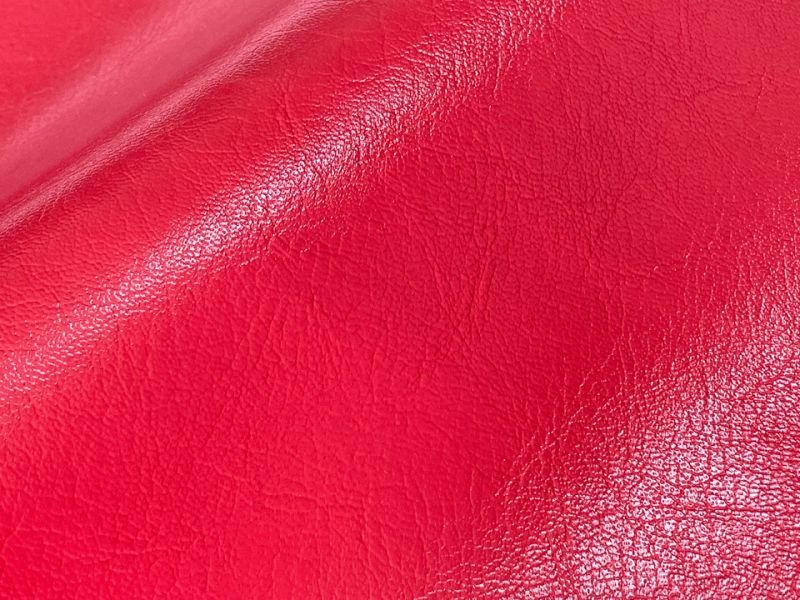 画像2: 合皮レザー生地 原色系 無地 難燃【ツヤあり 赤】 (2)