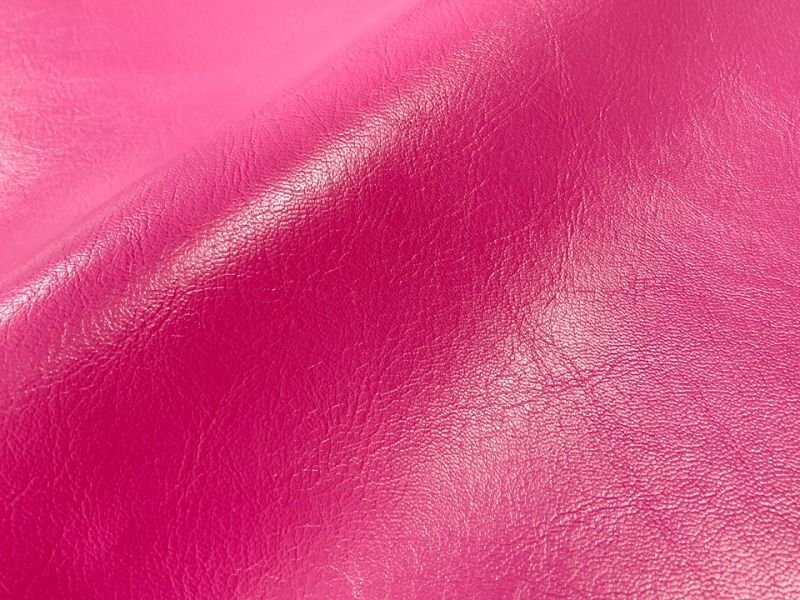 画像2: 合皮レザー生地 原色系 無地 難燃【ツヤあり ローズピンク】 (2)
