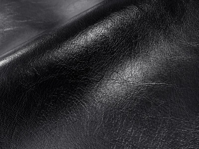 画像2: 合皮レザー生地 原色系 無地 難燃【ツヤあり 黒】 (2)