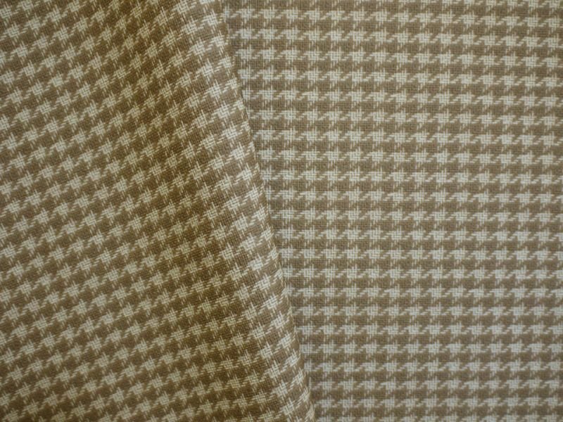 画像2: 合皮レザー生地 ファブリック調 難燃【チェック柄 ブラウン】 (2)