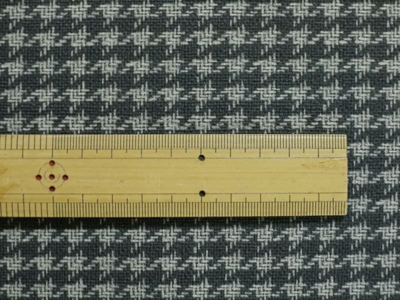 画像6: 合皮レザー生地 ファブリック調 難燃【チェック柄 ブラック】 (6)
