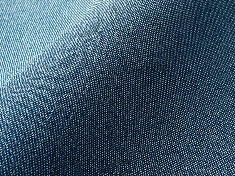 画像2: 合皮レザー生地  伸縮 難燃【デニム調 ダークブルー】 (2)