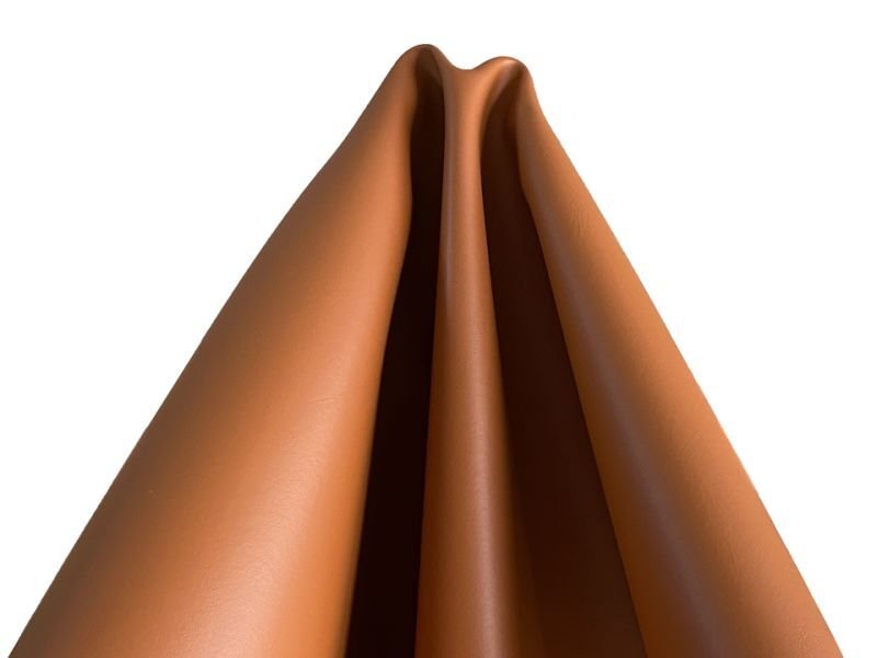 画像4: [巾122] 合皮レザー生地 難燃 耐光 無地【マット調ツヤなし 茶】 (4)