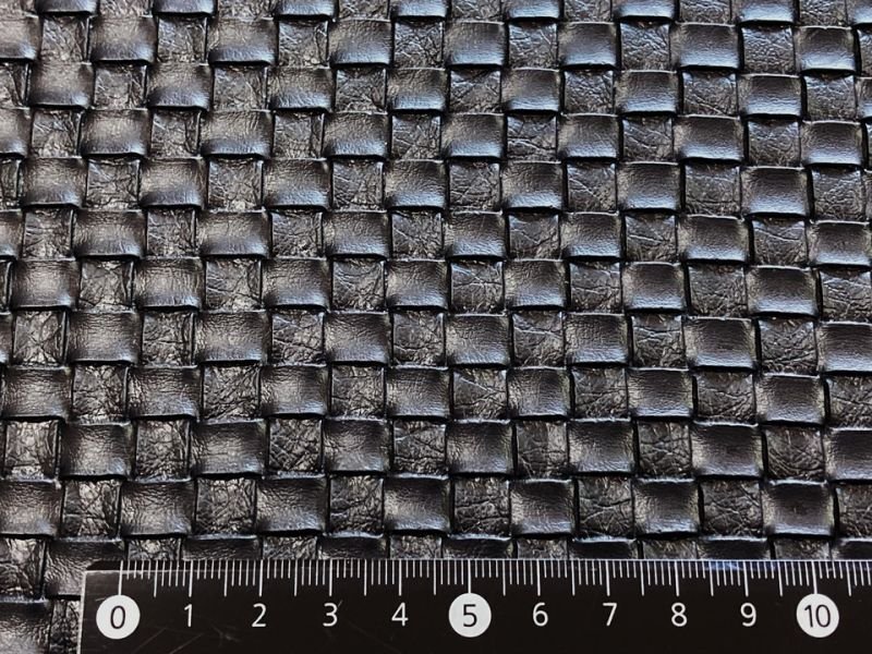 画像5: 合皮レザー生地 エンボス 難燃【広幅 メッシュ 編込模様 黒】 (5)