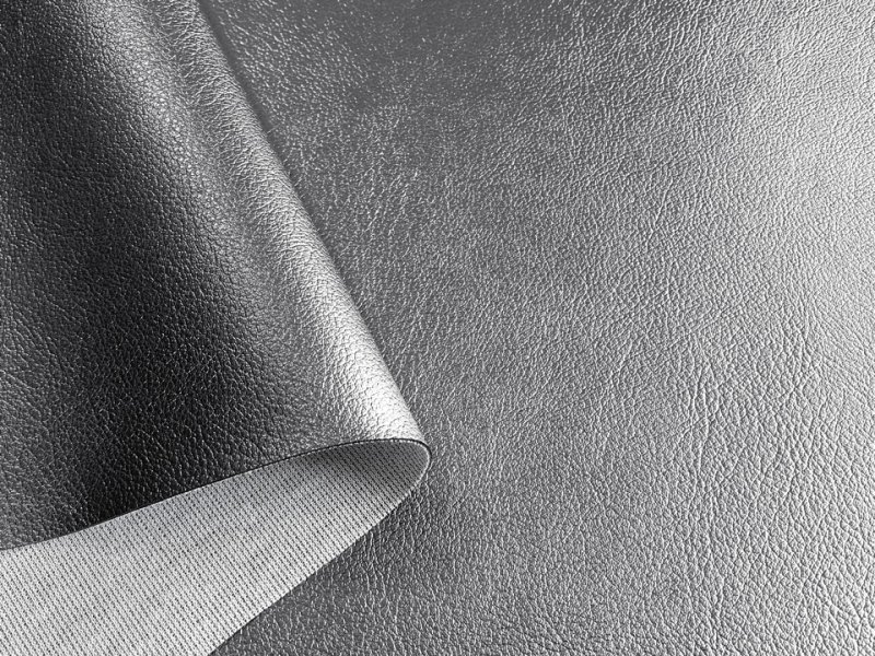 画像3: 合皮レザー生地 メタリック 金属光沢調 難燃【メタシルバー】 (3)