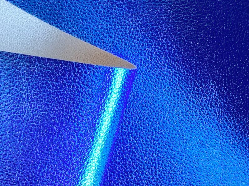 画像5: [送料無料]【限定品】合皮レザー生地 箔加工 メタリックラメ 【ブルー】92×30cm (5)