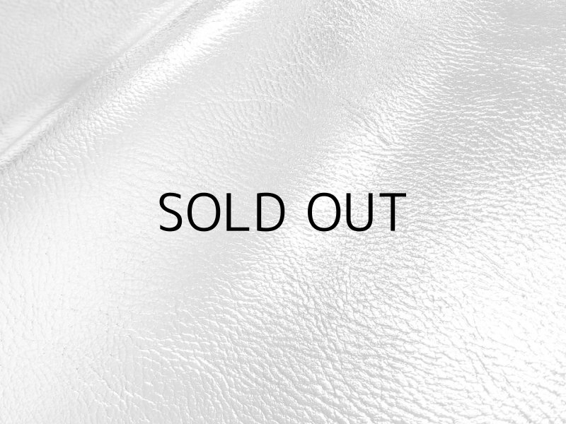 画像1: 【限定品】箔加工 合皮レザー生地 メタリックラメ 【シボ 銀色・シルバー】 (1)