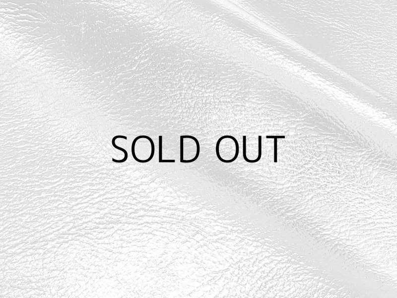 画像2: 【限定品】箔加工 合皮レザー生地 メタリックラメ 【シボ 銀色・シルバー】 (2)