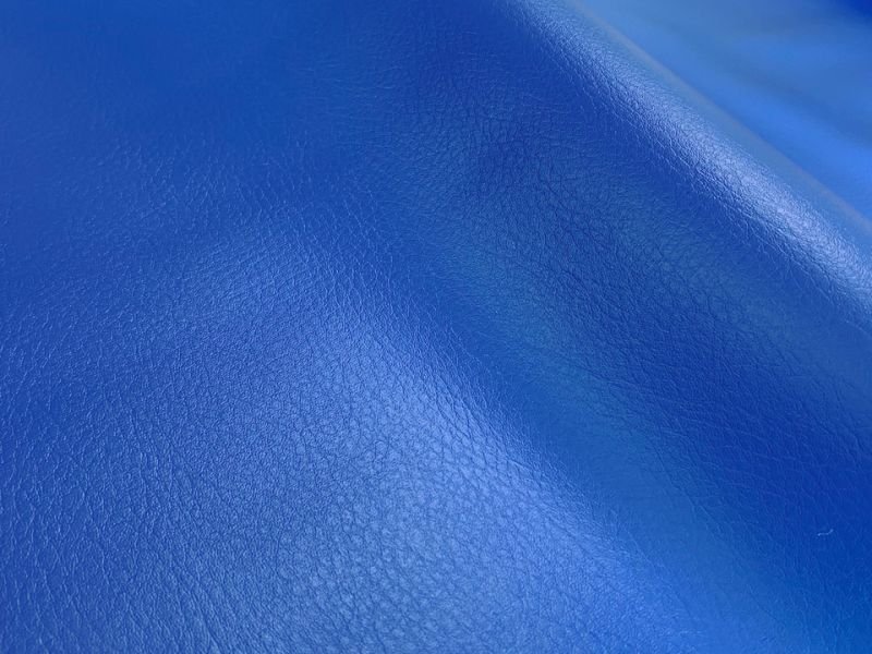 画像2: [巾60] バイク・ジェットスキー用 合皮レザー生地 無地 難燃 伸縮【耐候性 青】 (2)