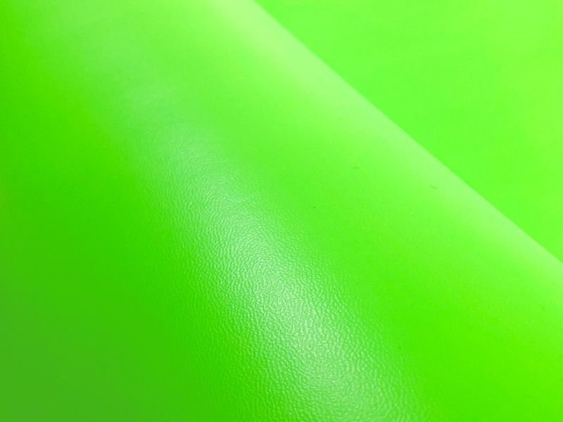 画像2: 合皮レザー生地【鮮やかな蛍光グリーン】 (2)