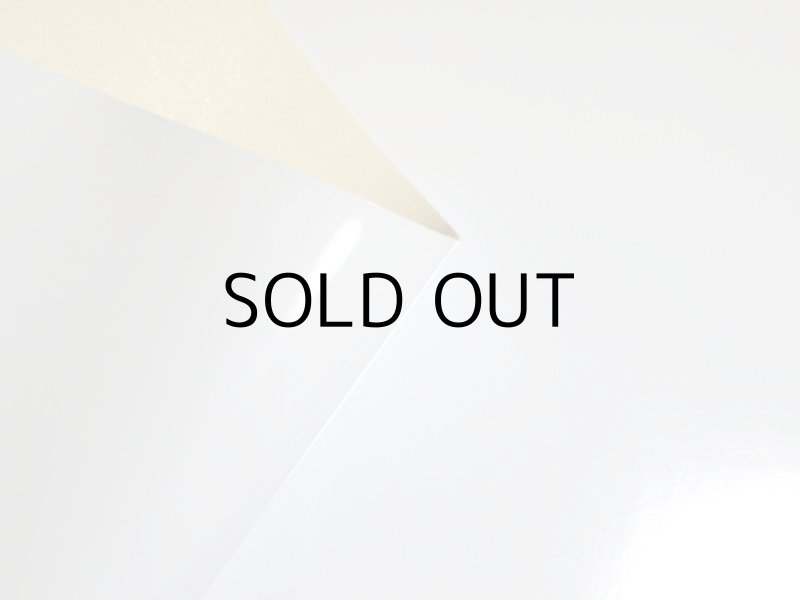 画像2: 合皮レザー生地 エナメル【白】92×30cm (2)