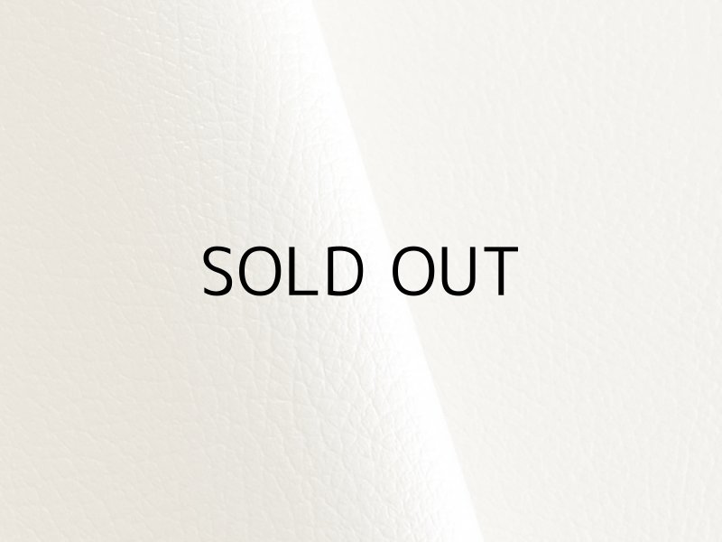 画像2: ※難あり※貼るレザー（接着シール）合皮生地【難燃 広幅 オフ白】 135×80cm (2)