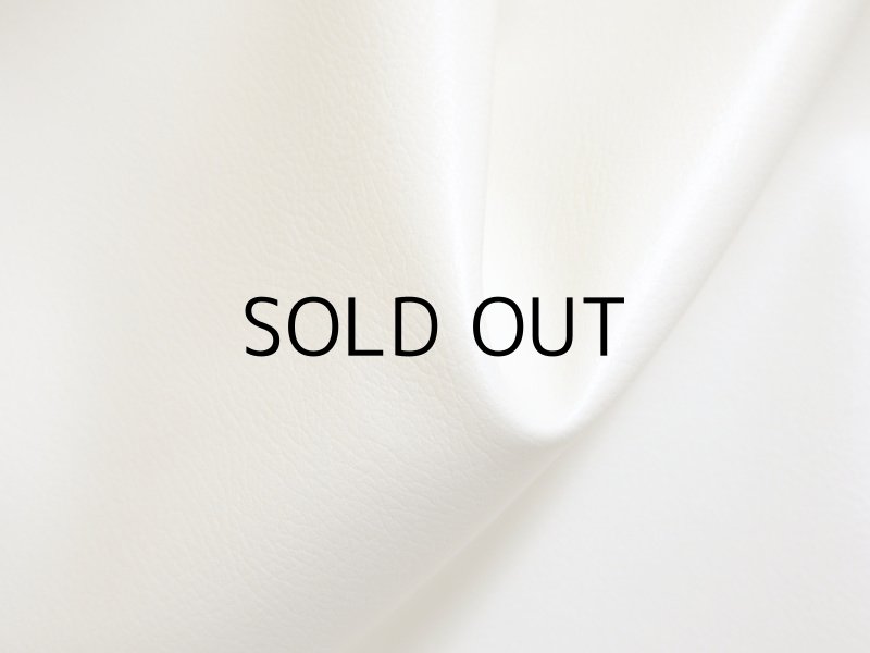 画像5: ※難あり※貼るレザー（接着シール）合皮生地【難燃 広幅 オフ白】 135×80cm (5)