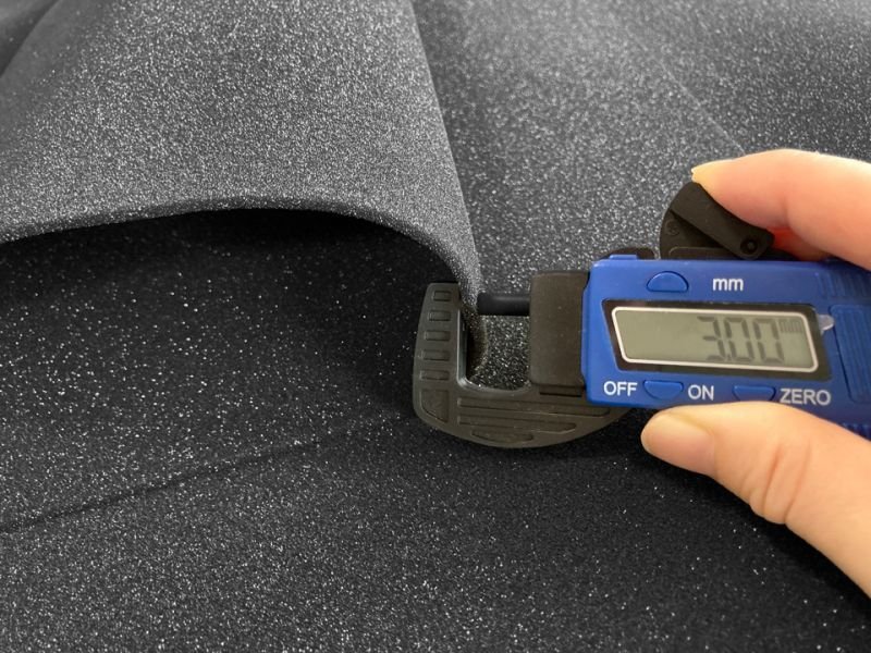 画像5: 【100cm×1M単位】半硬質ウレタンフォーム 緩衝材 クッション スポンジ 生地 シート【黒 3mm厚】 (5)