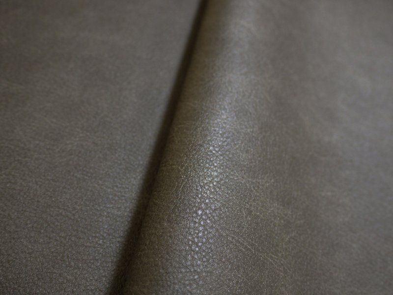 画像3: 合皮レザー生地  伸縮性【ヴィンテージ風 難燃 グレーブラック】 (3)